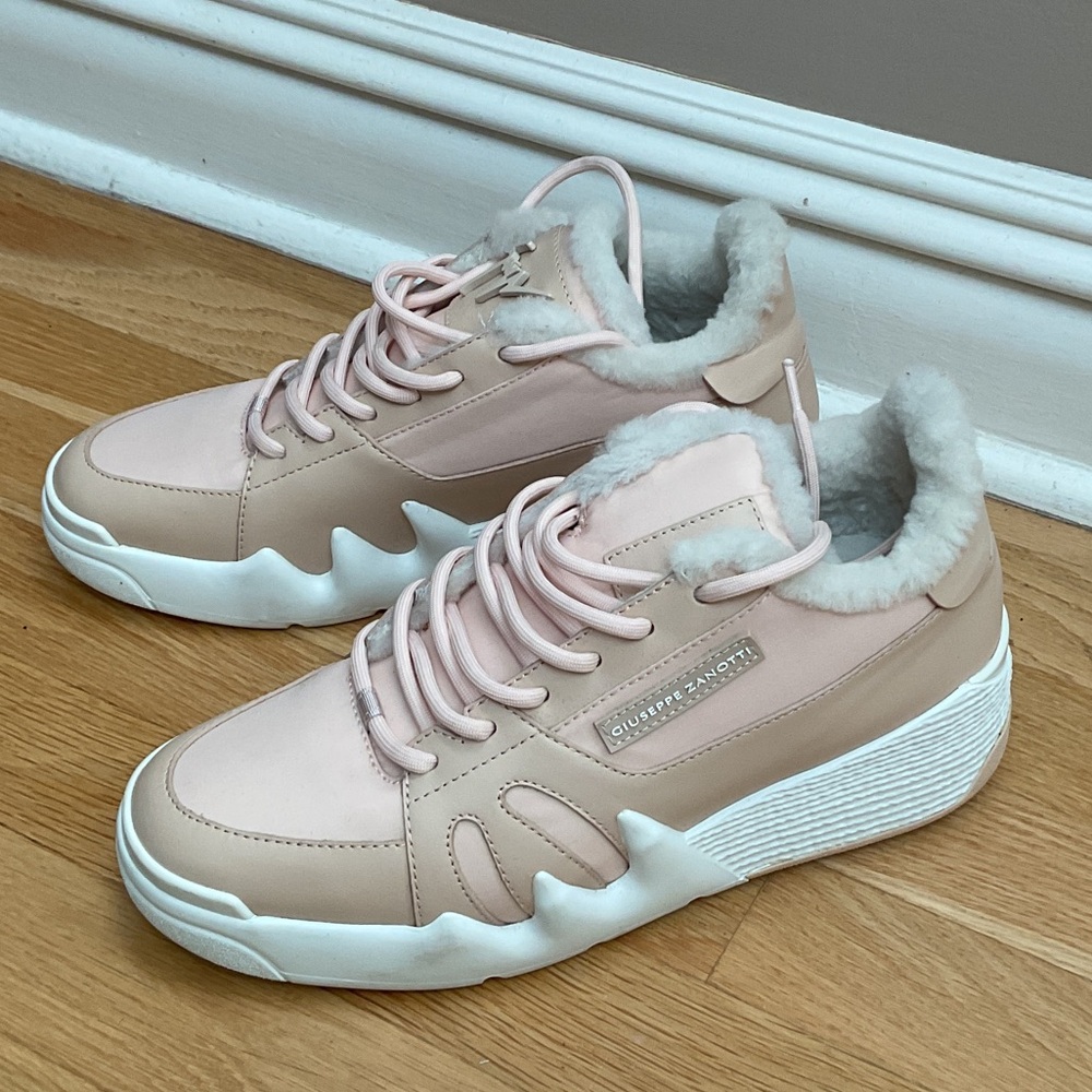 Giuseppe Zanotti Talon Blush & Cream Sneakers Sz 40 Built-In Heel Lift, Heavy
